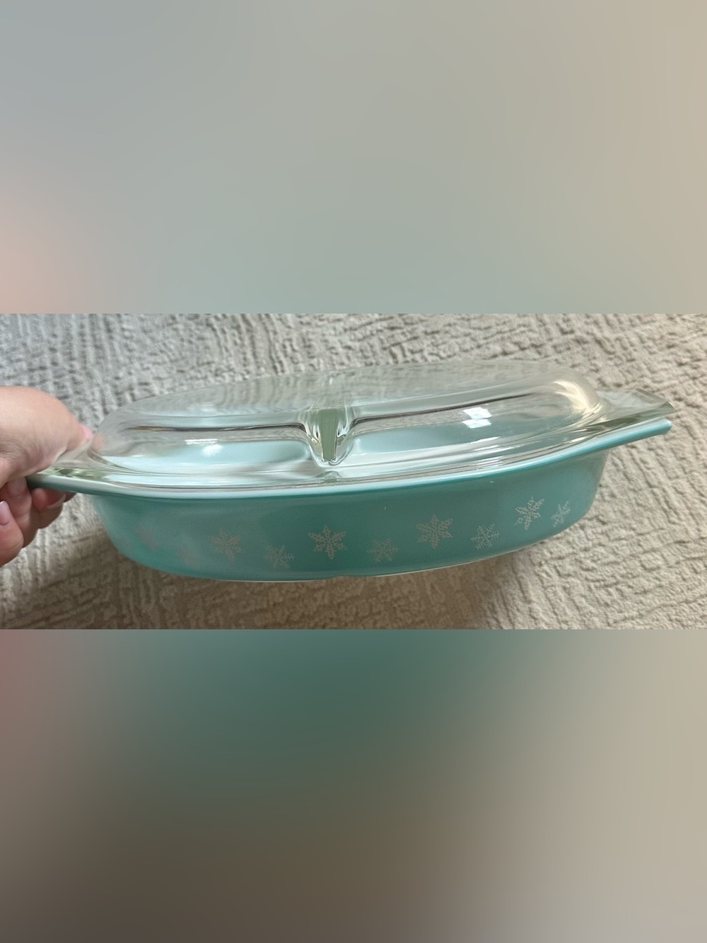 Vintage Pyrex Snowflake Turquoise Divided Dish 1.5 Qt Oval Casserole With Lid